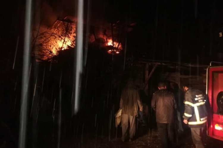 Giresun'da &ccedil;ıkan yangınlar korkuttu