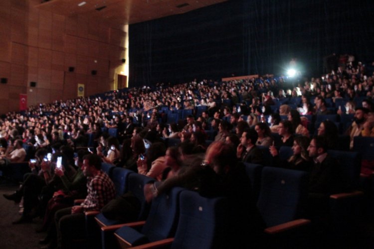 "Hemdem" konseri ile sevenlerine unutulmaz bir gece yaşattılar