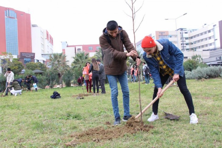 AD&Uuml;'l&uuml; &ouml;ğrenciler fidan dikme şenliğinde buluştu