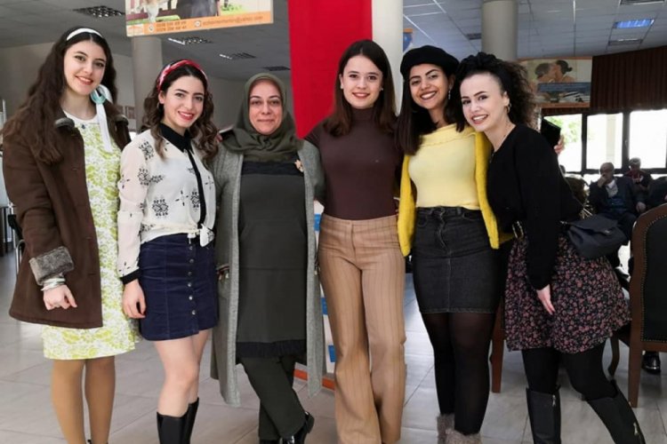 "90'lar Partisi" ile tarihin seyrinde yolculuğa &ccedil;ıkıldı