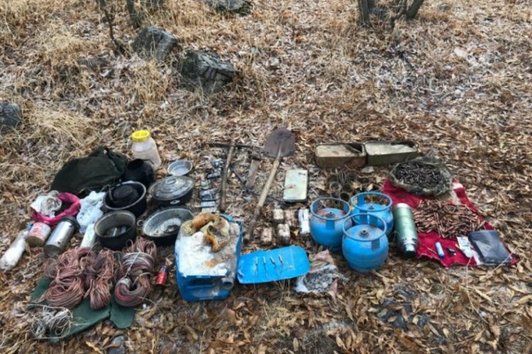 Patlayıcı, elektrikli f&uuml;nyeler ve 632 m&uuml;himmat ele ge&ccedil;irildi