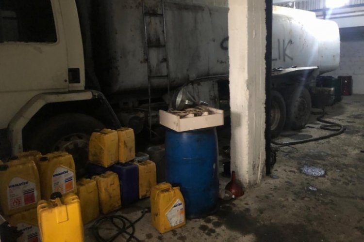 14 bin litre ka&ccedil;ak akaryakıt ele ge&ccedil;irildi