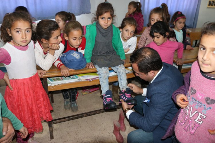 Tıraş takımlarını alıp k&ouml;y okullarının yolunu tuttu