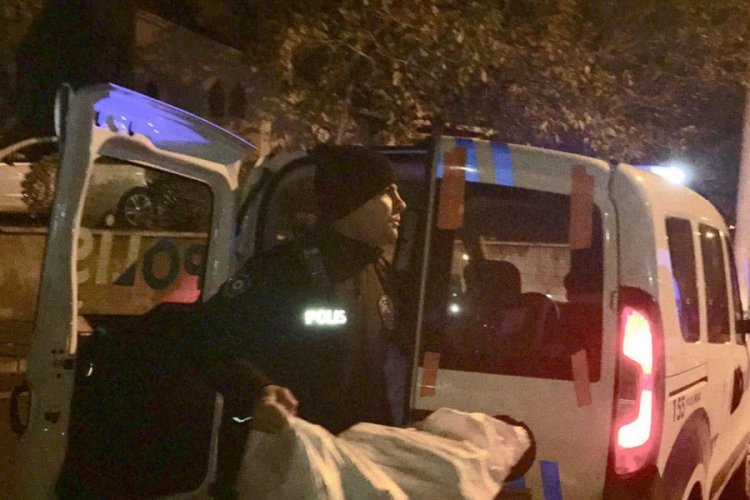 Apartmanın bodrum katında, FET&Ouml;'ye ait 10 &ccedil;uval kitap ele ge&ccedil;ti