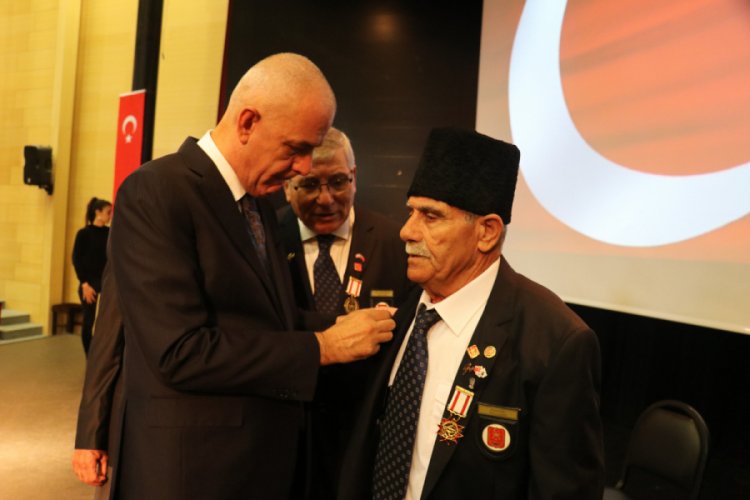 Marmarisli Kıbrıs gazilerine madalyaları teslim edildi
