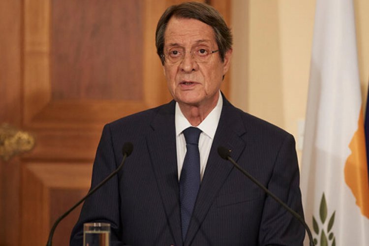 Rum lider Anastasiadis'ten k&uuml;stah s&ouml;zler