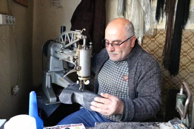 Ayakkabı tamircilerinde kış yoğunluğu