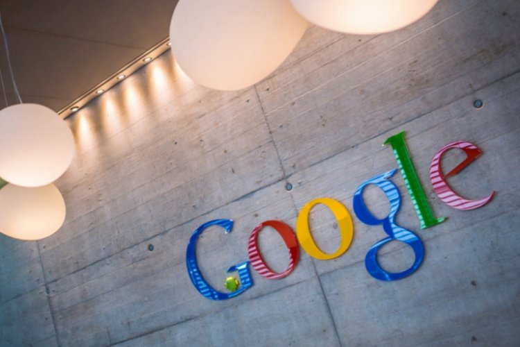 Google Fotoğraflar'a mesajlaşma &ouml;zelliği geldi