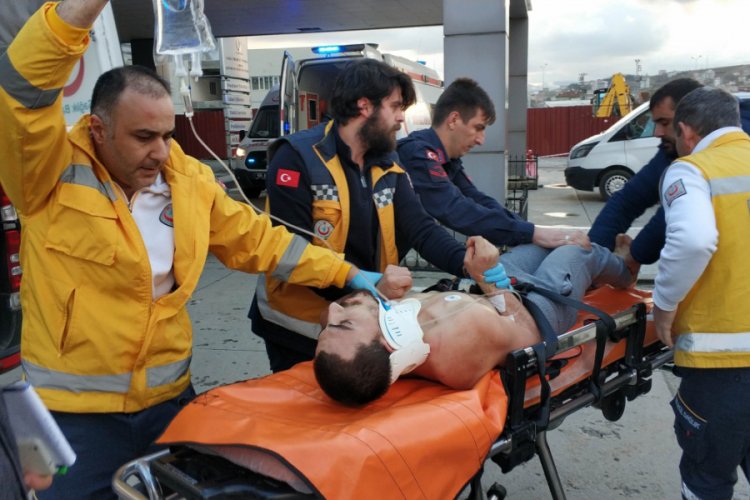Kendini asan genci &ouml;l&uuml;mden annesi kurtardı