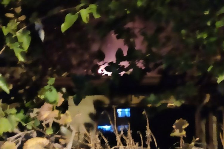 Samandağ'da kul&uuml;bede &ccedil;ıkan yangın kontrol altına alındı