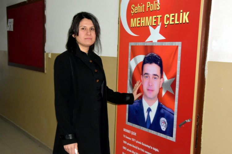 Şehit eşinin adını taşıyan okulda g&ouml;rev yapıyor