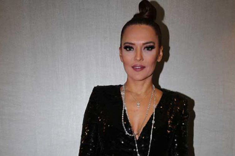 Demet Akalın: Gen&ccedil; şarkıcılar, bu &uuml;lkede yaşamıyor herhalde