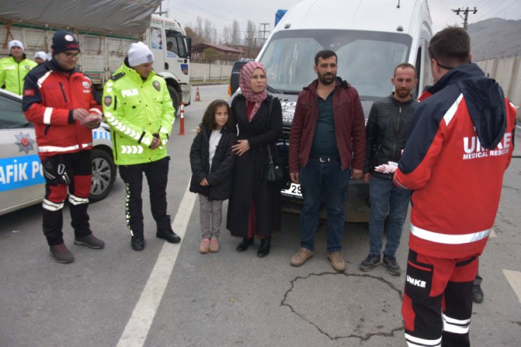 UMKE'den s&uuml;r&uuml;c&uuml;lere 'Yaşama Yol Ver' hediyesi