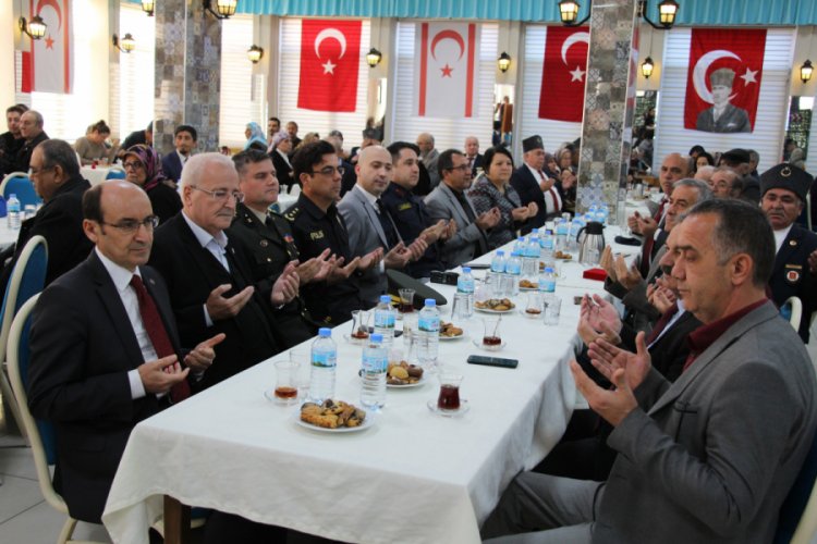 Kıbrıs gazilerine madalyaları t&ouml;renle teslim edildi