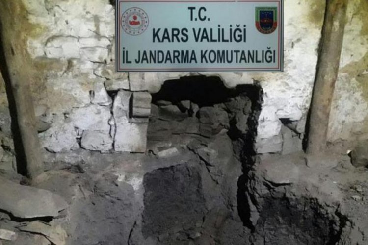 Ka&ccedil;ak kazı yapan 2 kişi yakalandı