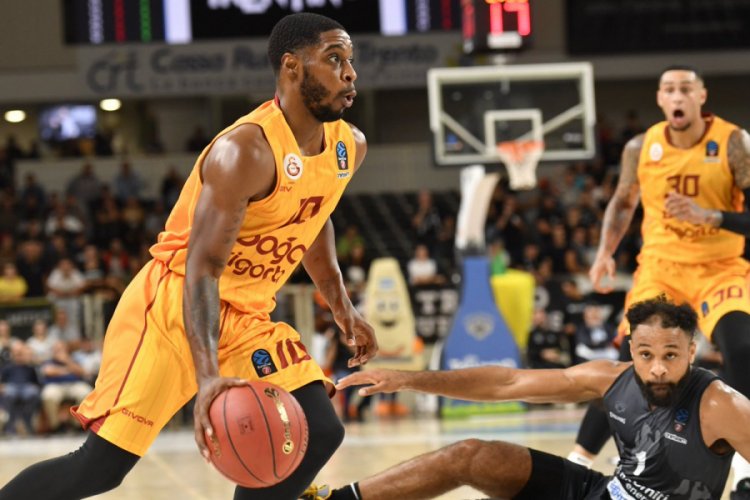 Galatasaray'da Lazeric Jones sakatlandı
