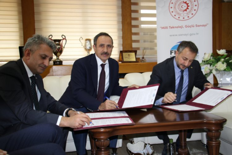 'Uluslararası &Ouml;ğrencilerin Kariyer Gelişimi' protokol&uuml; imzalandı
