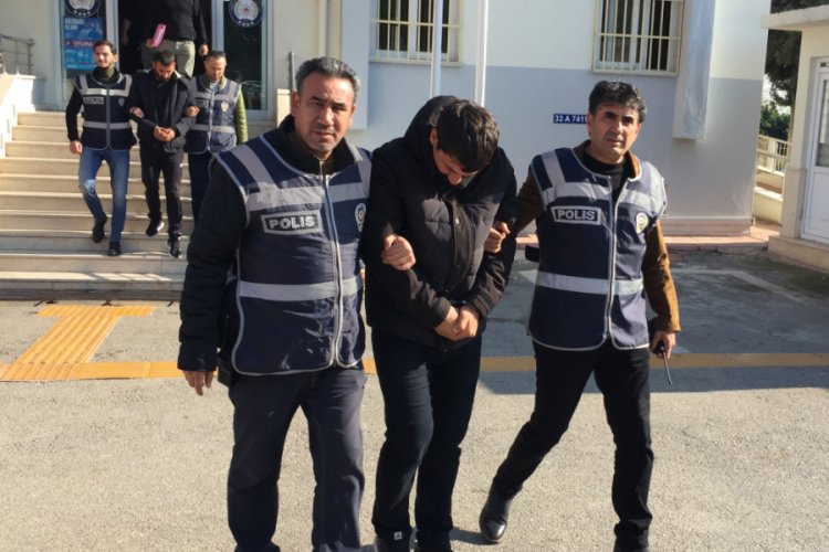 Engellinin simit tezgahını &ccedil;aldılar