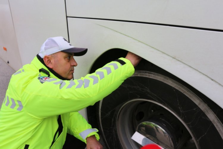 Polisten trafik denetimi