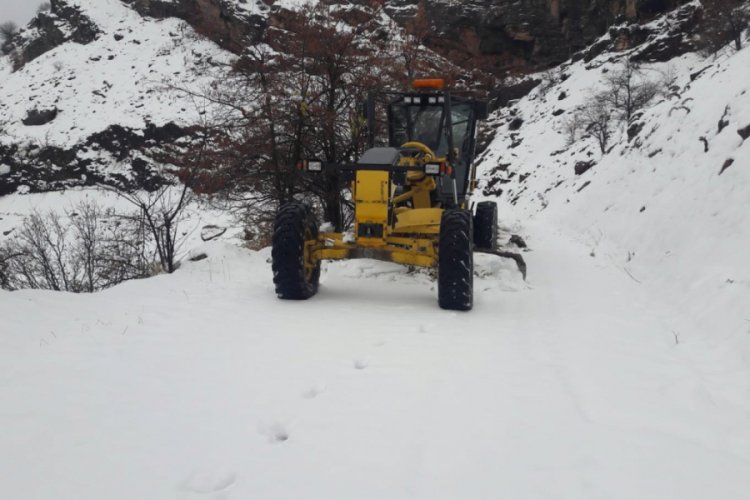 Kapanan 64 yerleşim yerinin yolu a&ccedil;ılıyor