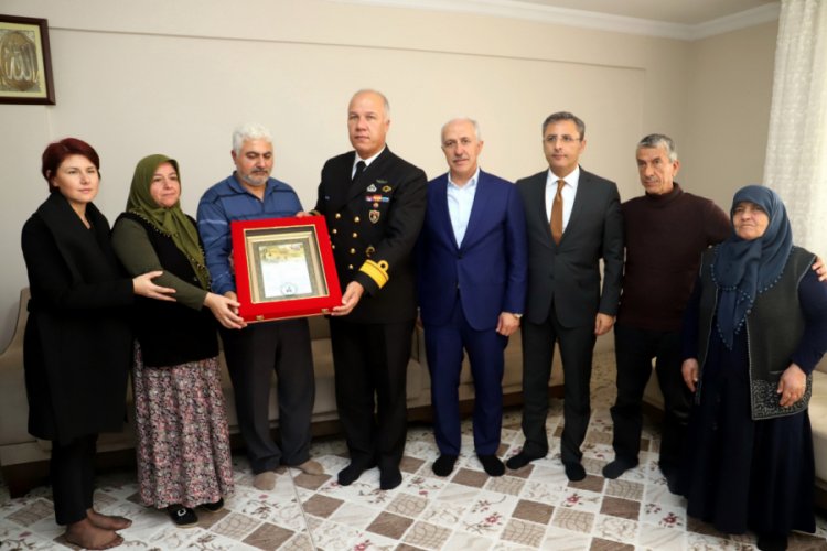 Şehit Mustafa Korkmaz'ın anne ve babasına 'Şehadet Belgesi'