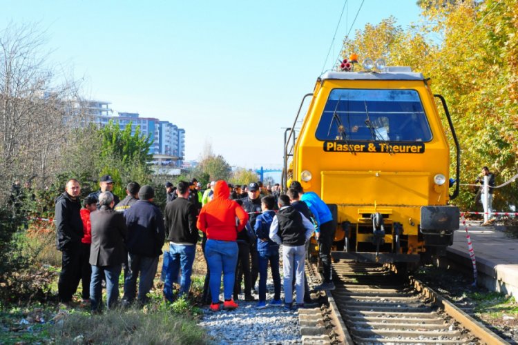 Bakım aracının altında kalan tahlisiz kadın hayatını kaybetti