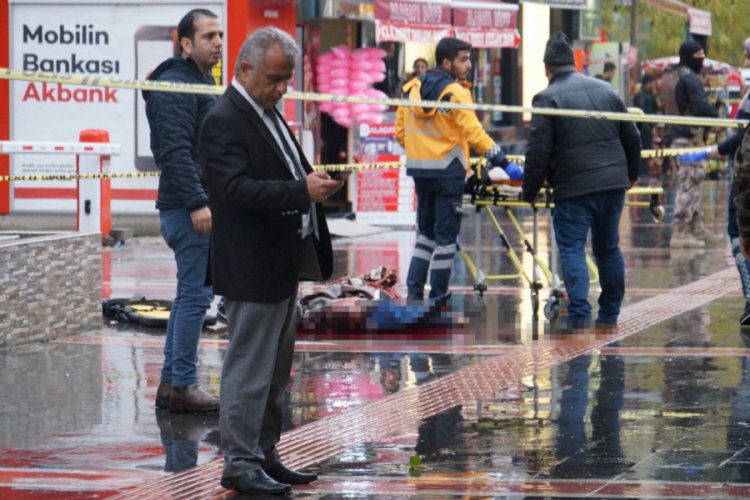 Sokak ortasında kurşun yağdırdı