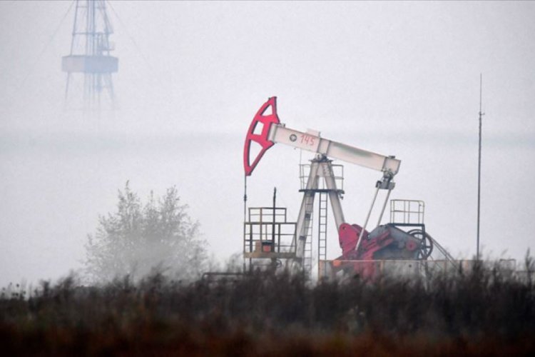 OPEC ve OPEC dışı &uuml;lkelerden g&uuml;nl&uuml;k petrol &uuml;retimini azaltma kararı