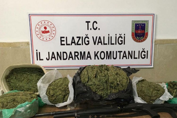 Elazığ'da 12 kilo esrar ele ge&ccedil;irildi