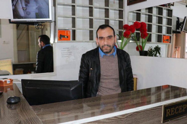 Ceren'in katili, 14 yıl &ouml;nce bı&ccedil;akladığı Din&ccedil;er'in iş yerine 150 metredeki otelde kalmış