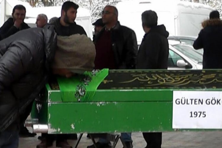 Asker ziyaretinden d&ouml;nerken kazada &ouml;len &ccedil;ift toprağa verildi