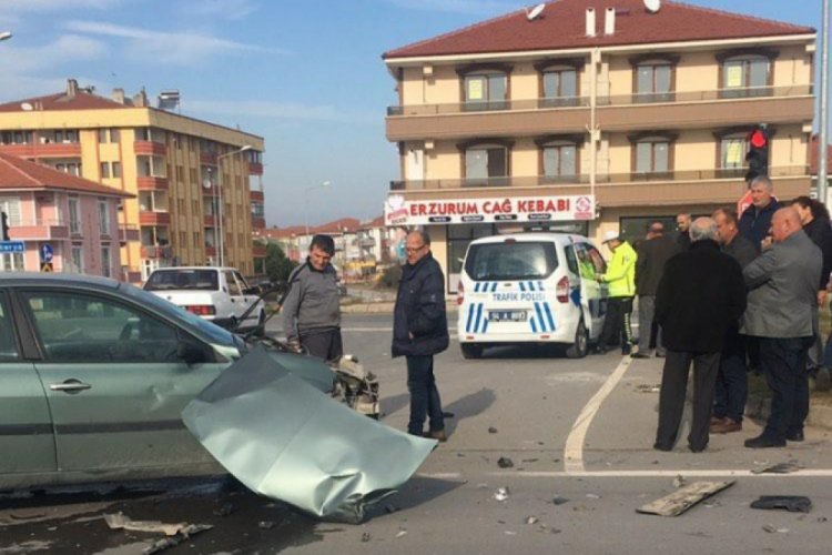 Trafik kazasında 2 kişi yaralandı