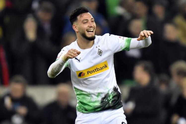 M&ouml;nchengladbach, sahasında Bayern M&uuml;nih'i yendi