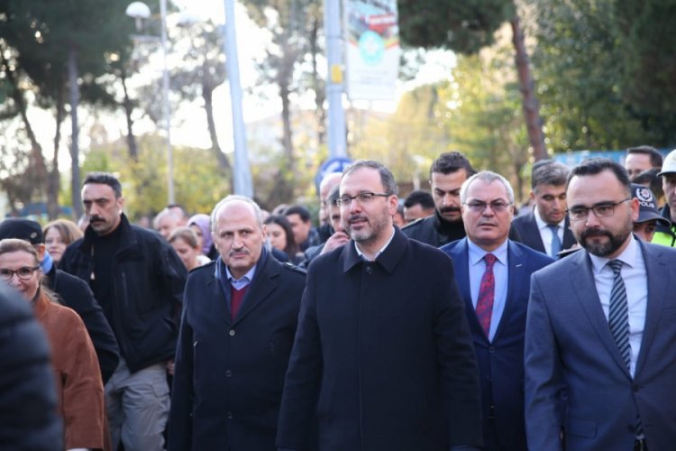 Bakanlardan Kula ziyareti