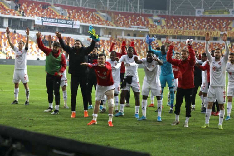Lider Sivasspor'a 2 g&uuml;n izin