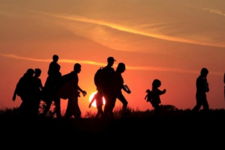 38 d&uuml;zensiz g&ouml;&ccedil;men yakalandı