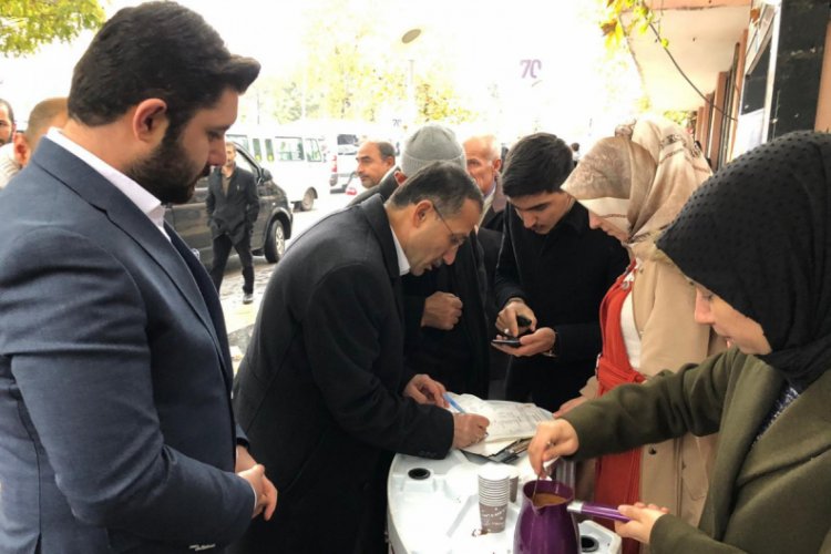 Gen&ccedil;ler T&uuml;rk kahvesi ikram etti