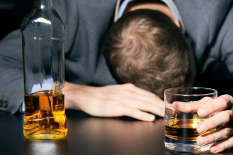 Rusya'da alkol zehirlenmesi 5 binden fazla kişiyi öldürdü