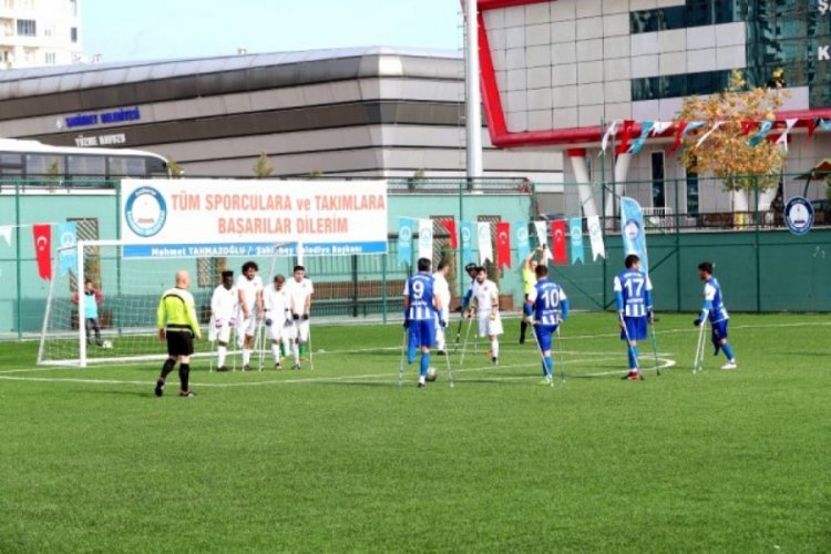 Bursa Ampute G&uuml;c&uuml; farklı kaybetti