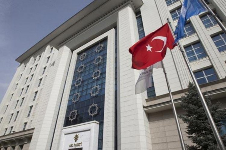 AK Parti'de 9 il, 40 il&ccedil;e başkanı g&ouml;revi bıraktı