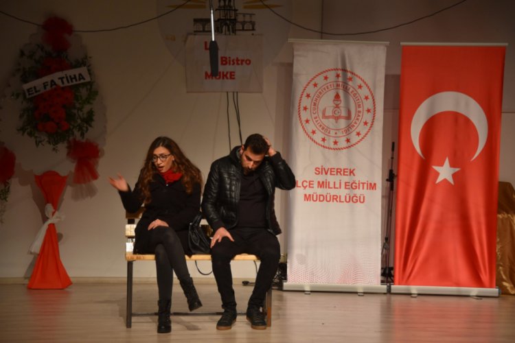 &Ouml;ğretmenler engelli &ouml;ğrenciler i&ccedil;in sahneye &ccedil;ıktı