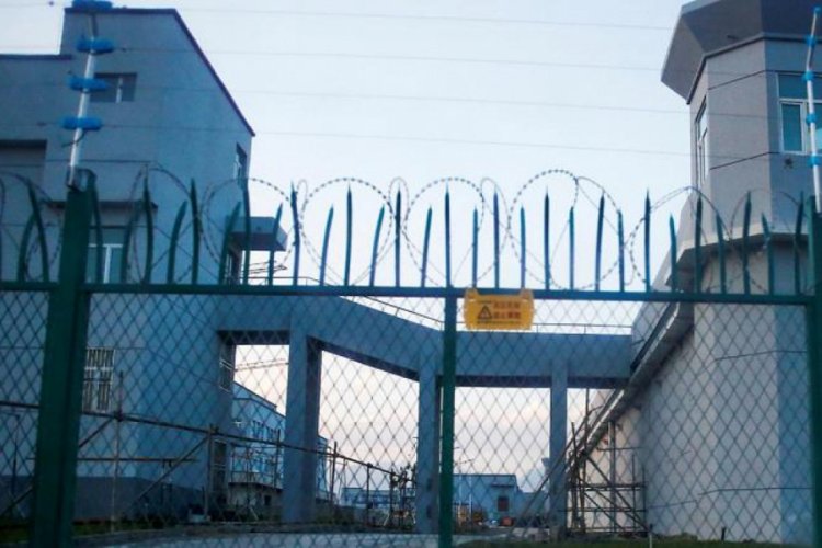 &Ccedil;in'in Doğu T&uuml;rkistan Valisi: Kamplardakiler mezun oldu