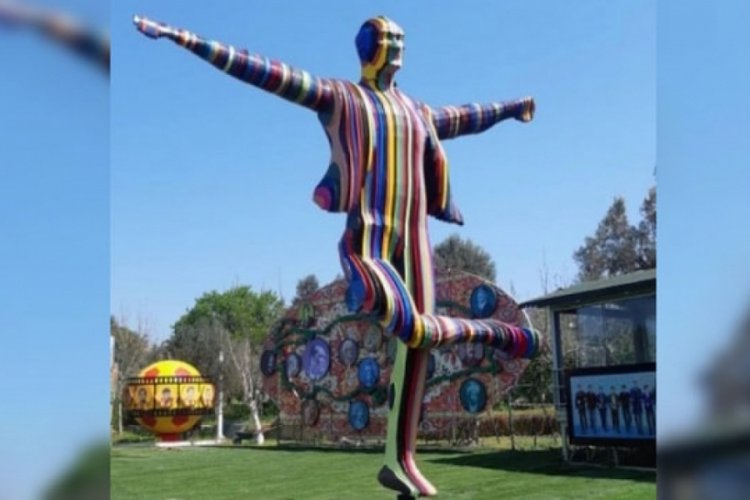 Urla'daki Atat&uuml;rk heykeline tepki yağıyor