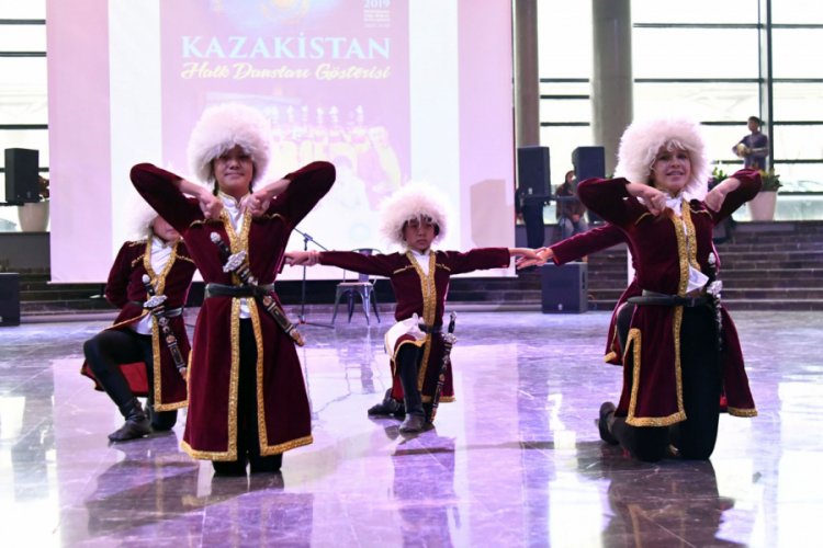 Bursa Fetih M&uuml;zesi'nde Kazak esintisi
