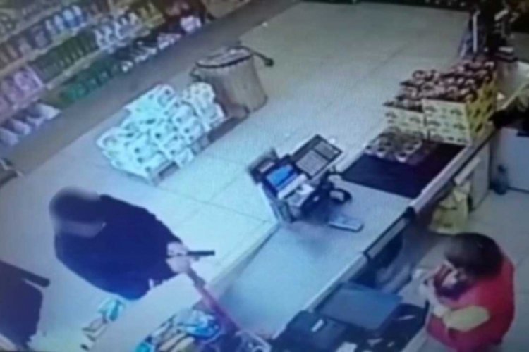 Market soyan şahıslar yakalandı