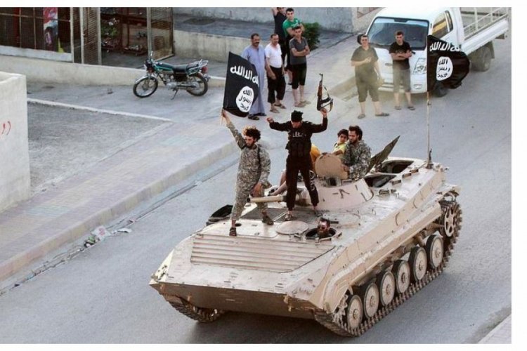 Rus askerleri ilk kez 'IŞİD'in başkentine' girdi