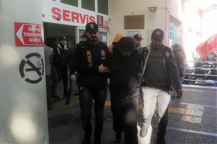 Sivil polis otosunu ka&ccedil;ıran ş&uuml;pheli yakalandı