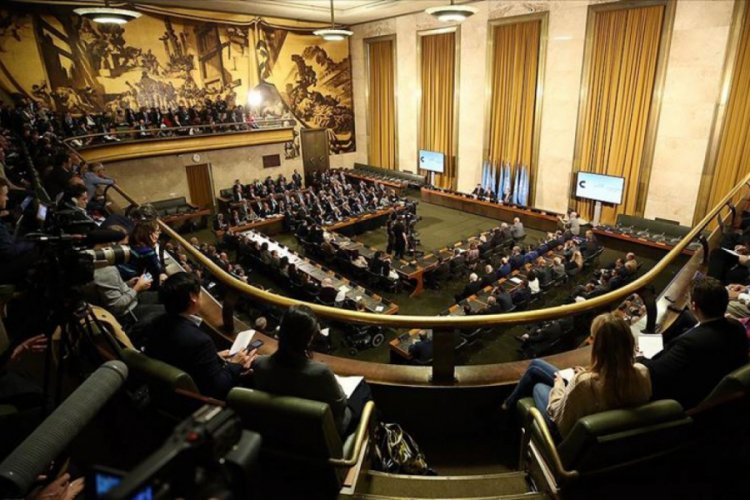 Suriye Anayasa Komitesi g&ouml;r&uuml;şmelerinin &uuml;&ccedil;&uuml;nc&uuml; turuna ilişkin belirsizlik s&uuml;r&uuml;yor