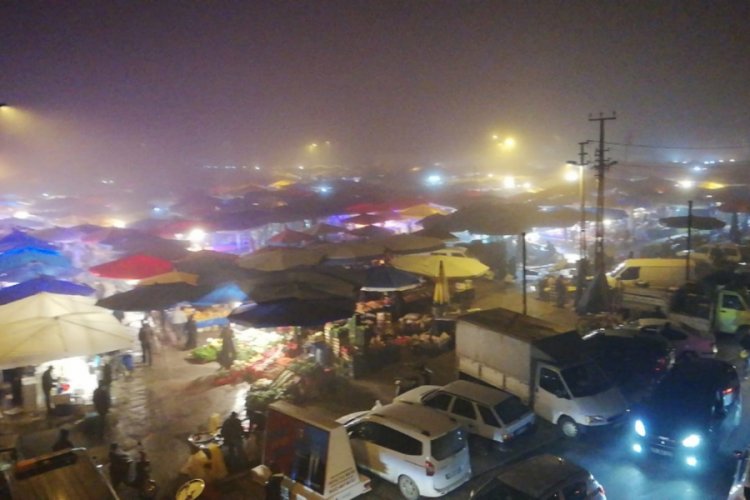 Bursa'da sis y&uuml;z&uuml;nden g&ouml;z g&ouml;z&uuml; g&ouml;rm&uuml;yor