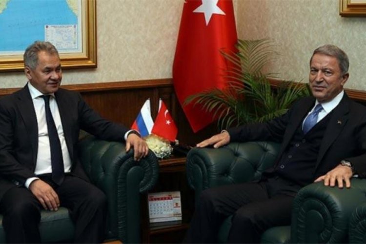 Bakan Akar Rus mevkidaşıyla g&ouml;r&uuml;şt&uuml;
